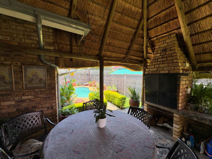 3 Bedroom Property for Sale in Protea Park North West